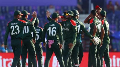 बांग्लादेश ने टी20 वर्ल्ड कप 2026 से पहले KKR में रहे इस खिलाड़ी को सौंपी कप्तानी, चैंपियंस ट्रॉफी से रखा था बाहर SportsTak Hindi