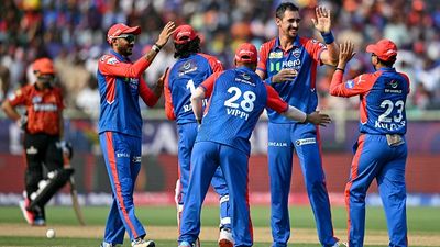 SRH vs DC Predicted playing XI: टी नटराजन का इंतजार खत्म, दिल्ली कैपिटल्स के करेंगे डेब्यू, SRH की प्लेइंग इलेवन से शमी बाहर! SportsTak Hindi