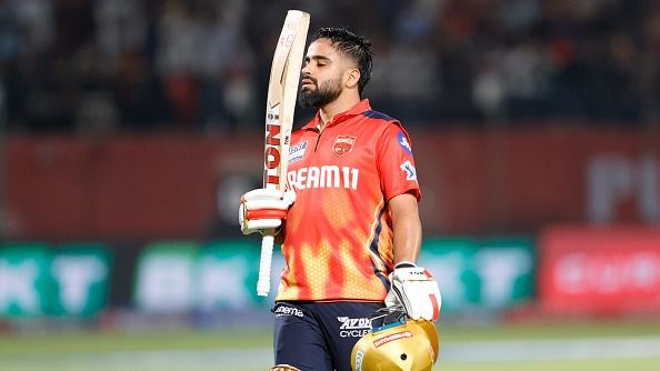 प्रभसिमरन सिंह बीमार पिता के लिए IPL 2025 में बरसा रहे रन, दोनों किडनी फेल, सप्ताह में 3 बार डायलिसिस, मगर नहीं छोड़ते 'सिम्मू' का मैच प्रभसिमरन सिंह बीमार पिता के लिए IPL 2025 में बरसा रहे रन, दोनों किडनी फेल, सप्ताह में 3 बार डायलिसिस, मगर नहीं छोड़ते 'सिम्मू' का मैच