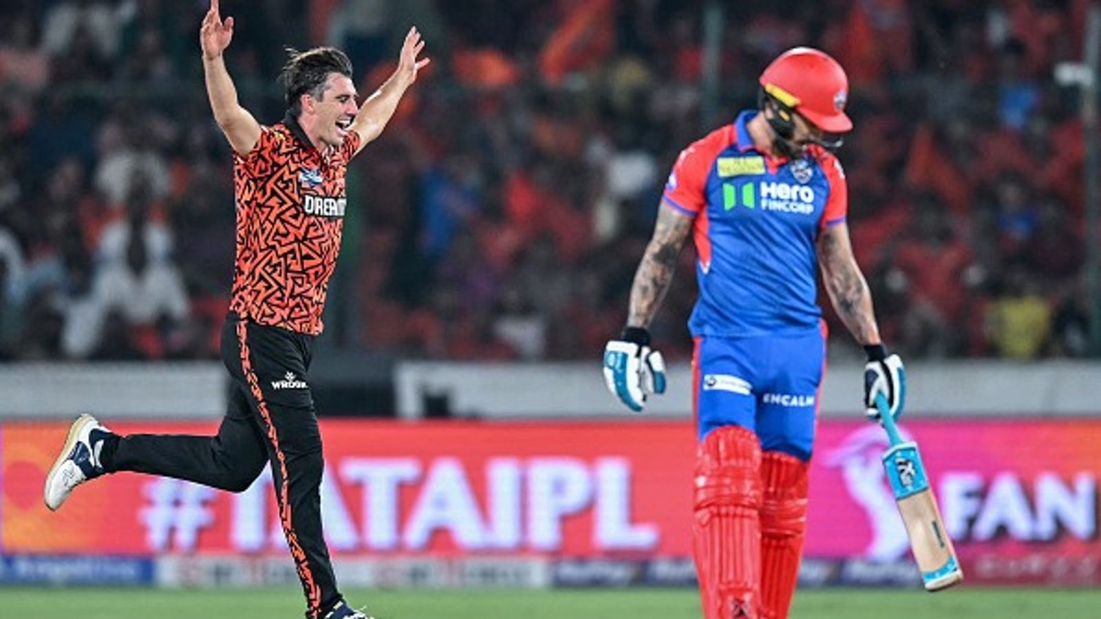 पैट कमिंस ने दिल्ली के बल्लेबाजों को रुलाया, होम ग्राउंड पर रचा इतिहास, ऐसा करने वाले बने IPL के पहले कप्तान पैट कमिंस ने दिल्ली के बल्लेबाजों को रुलाया, होम ग्राउंड पर रचा इतिहास, ऐसा करने वाले बने IPL के पहले कप्तान