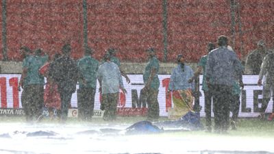 SRH vs DC IPL 2025 Highlights: सनराइजर्स हैदराबाद आईपीएल 2025 से बाहर, बारिश ने तोड़ा प्लेऑफ का सपना, दिल्ली कैपिटल्स को हो गया फायदा SportsTak Hindi