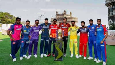 IPL 2025 के बाकी बचे मुकाबले कब होंगे? इस महीने की विंडो आई सामने, BCCI कुर्बान कर सकता है यह टूर्नामेंट SportsTak Hindi