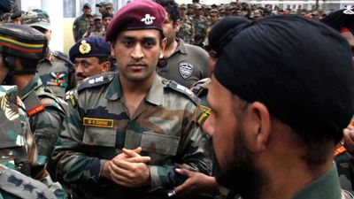 महेंद्र सिंह धोनी, अभिनव बिंद्रा ऑपरेशन सिंदूर के लिए भारतीय सेना के साथ करेंगे काम! भारत-पाक जंग के बीच सरकार का बड़ा कदम SportsTak Hindi