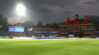 IPL 2025 सीजन स्थगित होने से प्रति दिन BCCI को करोड़ों का घाटा, जानिए कितनी रकम का हो रहा नुकसान ? SportsTak Hindi