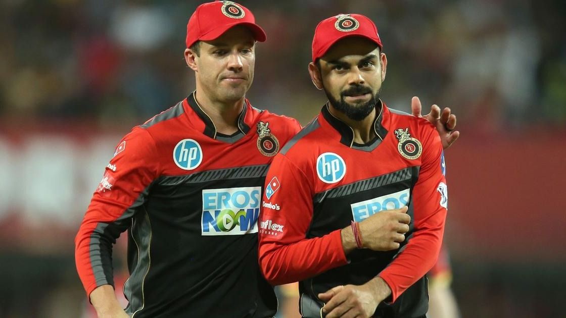 विराट कोहली और RCB को सरप्राइज देना चाहते हैं एबी डिविलियर्स, लेकिन टीम के सामने रखी ये बड़ी शर्त विराट कोहली और RCB को सरप्राइज देना चाहते हैं एबी डिविलियर्स, लेकिन टीम के सामने रखी ये बड़ी शर्त