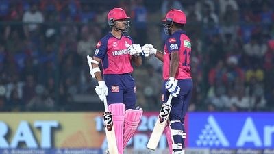 राजस्थान रॉयल्स के लिए बड़ी खुशखबरी, धाकड़ खिलाड़ी ने पास किया फिटनेस टेस्ट, पंजाब किंग्स के खिलाफ मुकाबला खेलने को तैयार SportsTak Hindi