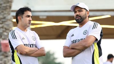 बड़े खिलाड़ी भारत में काफी ज्यादा ताकतवर हैं...पूर्व भारतीय क्रिकेटर बोला- गौतम गंभीर को कुंबले- कोहली वाला किस्सा याद आ गया होगा SportsTak Hindi