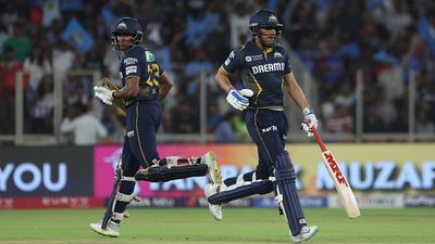 DC vs GT, Highlights, IPL 2025 : गिल- सुदर्शन ने मिलकर गुजरात को कराया प्लेऑफ्स के लिए क्वालीफाई, राहुल के शतक पर फिरा पानी, 10 विकेट से दिल्ली को रौंदा SportsTak Hindi