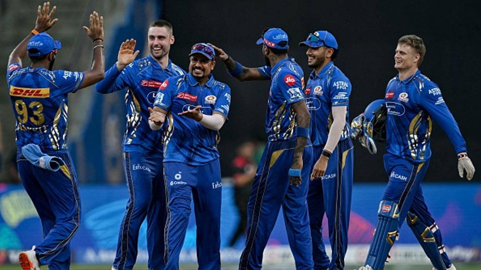 IPL 2025 प्लेऑफ के लिए मुंबई इंडियंस के तीन रिप्लेसमेंट का ऐलान, पंजाब किंग्स और चेन्नई सुपर किंग्स के पूर्व स्टार समेत श्रीलंकाई कप्तान को किया शामिल IPL 2025 प्लेऑफ के लिए मुंबई इंडियंस के तीन रिप्लेसमेंट का ऐलान, पंजाब किंग्स और चेन्नई सुपर किंग्स के पूर्व स्टार समेत श्रीलंकाई कप्तान को किया शामिल