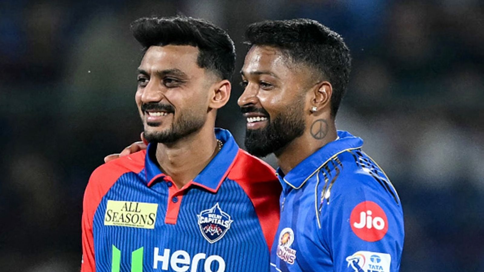 MI vs DC : दिल्ली ने जीता टॉस, अक्षर पटेल टीम से बाहर तो ये धुरंधर बना कप्तान, जानें दोनों टीमों की Playing XI MI vs DC : दिल्ली ने जीता टॉस, अक्षर पटेल टीम से बाहर तो ये धुरंधर बना कप्तान, जानें दोनों टीमों की Playing XI