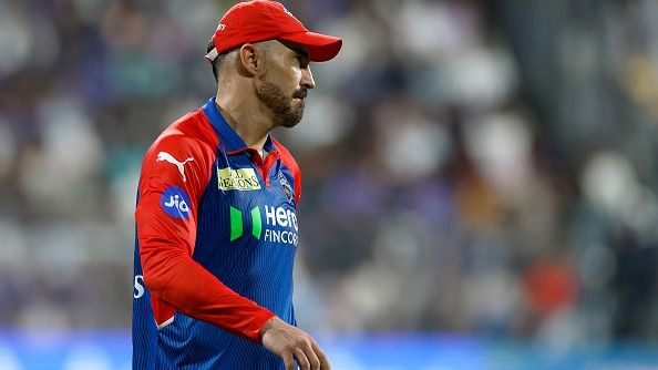 दिल्ली कैपिटल्स का IPL 2025 से कटा पत्ता तो कप्तान फाफ डुप्लेसी का दर्द आया बाहर, वानखेड़े की पिच को लेकर दिया बड़ा बयान