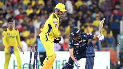 GT vs CSK Predicted playing XI: इस खिलाड़ी की खराब फॉर्म से चिंता में गुजरात, चेन्नई जीत के साथ करना चाहेगी अंत, ये हो सकती है दोनों टीमों की संभावित प्लेइंग 11 SportsTak Hindi