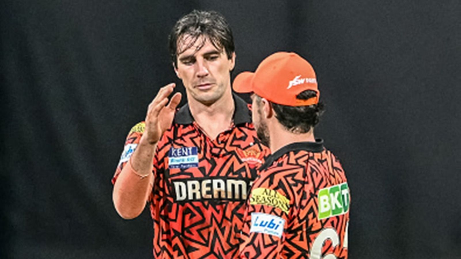 SRH vs KKR IPL 2025: सनराइजर्स हैदराबाद ने कोलकाता के सामने टॉस जीतकर बैटिंग चुनी, देखिए दोनों टीमों की प्लेइंग इलेवन SRH vs KKR IPL 2025: सनराइजर्स हैदराबाद ने कोलकाता के सामने टॉस जीतकर बैटिंग चुनी, देखिए दोनों टीमों की प्लेइंग इलेवन