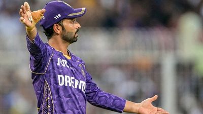 SRH से 110 रन की बुरी हार के बाद KKR के कप्तान अजिंक्य रहाणे का दर्द आया बाहर, कहा - हमारे गेंदबाज अगर... Kolkata Knight Riders' captain Ajinkya Rahane in frame