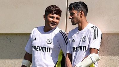 'मेरा बेटा बहुत पहले ही टेस्ट डेब्यू कर चुका होता, यदि वह IPL में ...': इंग्लैंड दौरे के लिए टीम इंडिया में चुने गए खिलाड़ी के पिता का चौंकाने वाला दावा SportsTak Hindi