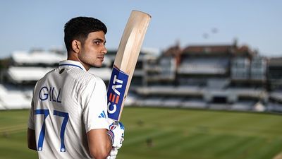 भारत के नए टेस्ट कप्तान शुभमन गिल को सुनील गावस्कर की चेतावनी, कहा- दूसरे खिलाड़ी तुम्हारी इज्जत... SportsTak Hindi