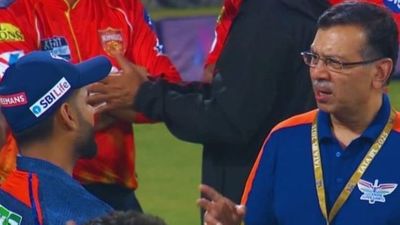 LSG ने हार के साथ खत्म किया सीजन तो संजीव गोयनका ने सोशल मीडिया पर डाली पोस्ट, जानें ऋषभ पंत को लेकर क्या बोले SportsTak Hindi