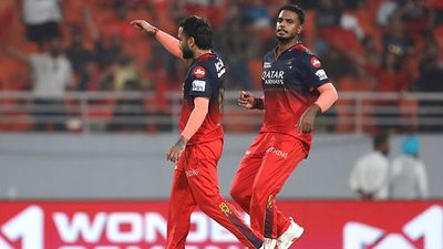 'ये मेरा मैदान है', सुयश शर्मा की फिरकी ने पंजाब की डुबोई लुटिया, गेंदबाजी से इस तरह तोड़ी अय्यर की टीम की कमर SportsTak Hindi