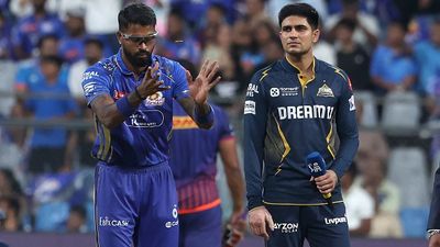 GT vs MI Predicted Playing XI: मुंबई इंडियंस के लिए दो धुरंधरों का एलिमिनेटर में डेब्यू, गुजरात टाइटंस में बटलर को रिप्लेस करेगा नया चेहरा! SportsTak Hindi
