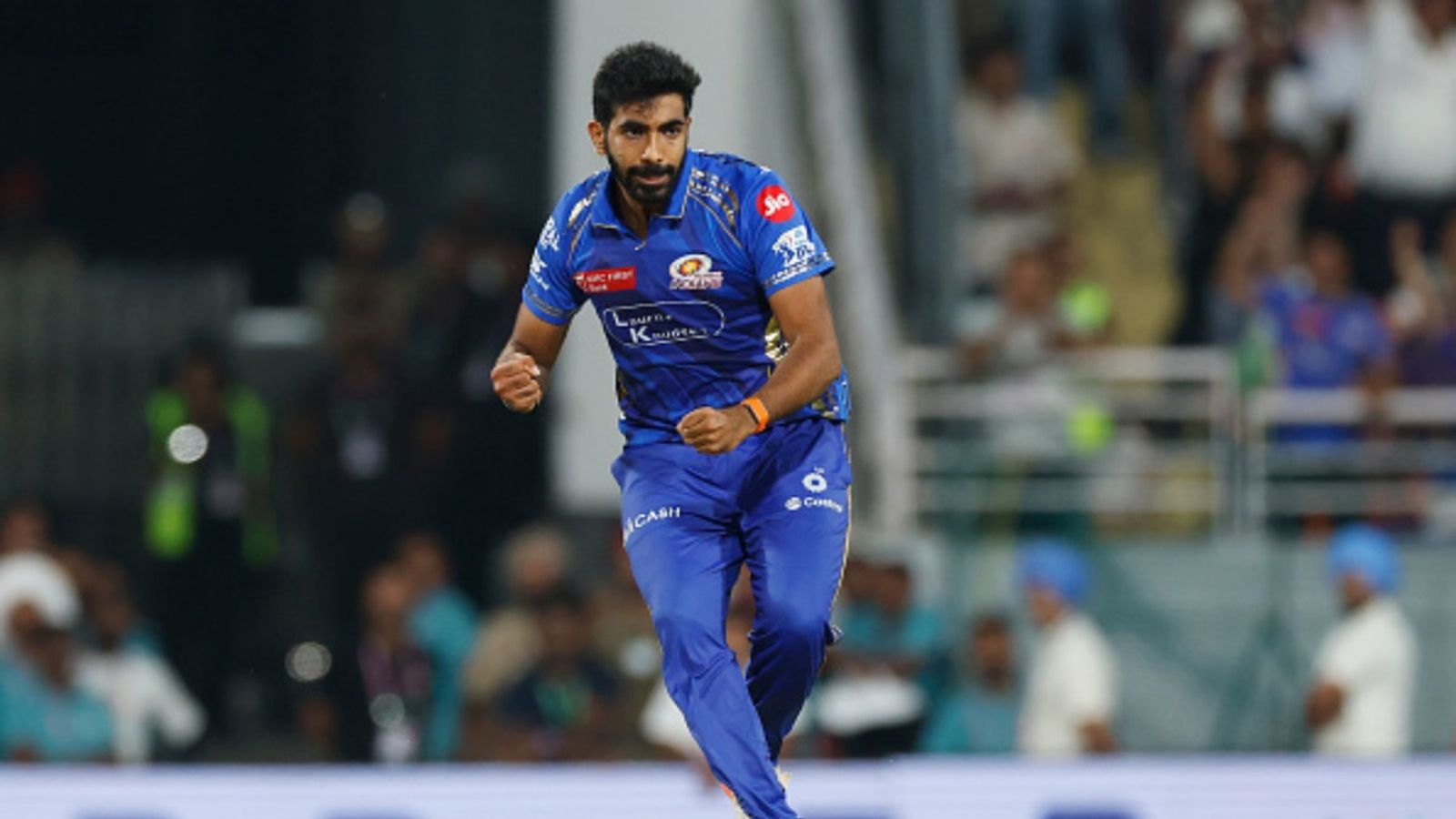 जसप्रीत बुमराह की घातक बॉलिंग ने गुजरात का सपना तोड़ा तो हार्दिक पंड्या हुए गदगद, बोले- वह इतना महंगा है जैसे... जसप्रीत बुमराह की घातक बॉलिंग ने गुजरात का सपना तोड़ा तो हार्दिक पंड्या हुए गदगद, बोले- वह इतना महंगा है जैसे...