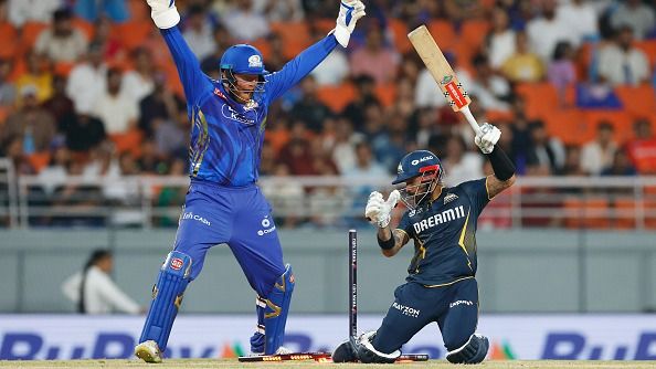 पहले कैच छोड़े, फिर स्‍टंप्‍स पर लात मारकर अपने IPL डेब्‍यू का किया अंत, गुजरात टाइटंस की हार का सबसे बड़ा 'विलेन'