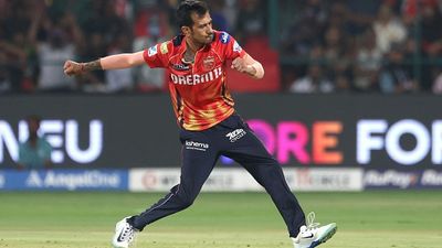 युजवेंद्र चहल मुंबई इंडियंस के खिलाफ क्या खेलेंगे दूसरा क्वालिफायर? पंजाब किंग्स के स्टार गेंदबाज को लेकर आई बड़ी अपडेट SportsTak Hindi