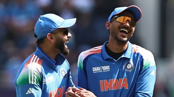 इंग्लैंड दौरे से पहले BCCI ने टीम इंडिया के इस कोच को हटाया तो अक्षर पटेल हुए भावुक, बोले- दिल सच्चा, कर्म अच्छा... Virat Kohli and Axar Patel (@Getty Images)