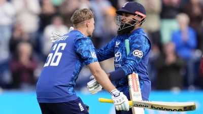 जो रूट के रिकॉर्ड शतक से इंग्लैंड ने वेस्ट इंडीज को 3 विकेट से हराकर जीती वनडे सीरीज, तीन बल्लेबाज जीरो पर आउट फिर भी 7 गेंद पहले हासिल किया 309 का लक्ष्य SportsTak Hindi