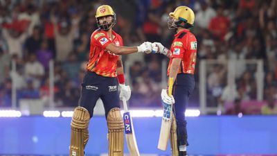 PBKS vs MI, IPL 2025 Qualifier: पंजाब किंग्स 10 साल बाद आईपीएल फाइनल में पहुंचे, श्रेयस के दम पर मुंबई को पांच विकेट से पीटा, अब RCB से खिताबी भिड़ंत SportsTak Hindi