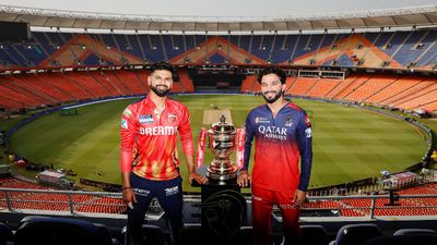 IPL 2025 का कौन जीतेगा खिताब? वीरेंद्र सहवाग की भविष्यवाणी RCB फैंस को नहीं होगी हजम, कहा - मैं जिसे चैंपियन बनाना... SportsTak Hindi