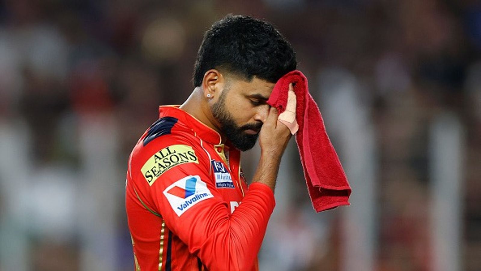 RCB से IPL फाइनल में मिली हार के बाद श्रेयस अय्यर का छलका दर्द, मैच का बताया टर्निंग पाइंट, बेंगलुरु के इस खिलाड़ी पर दिया बड़ा बयान हार के बाद श्रेयस अय्यर का रिएक्शन