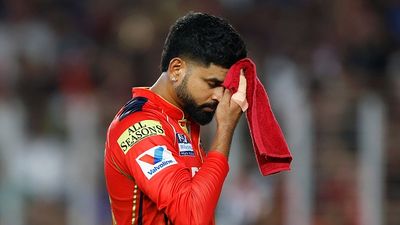 RCB से IPL फाइनल में मिली हार के बाद श्रेयस अय्यर का छलका दर्द, मैच का बताया टर्निंग पाइंट, बेंगलुरु के इस खिलाड़ी पर दिया बड़ा बयान SportsTak Hindi