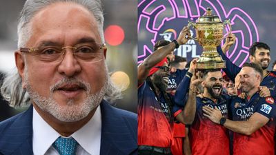 RCB की जीत के बाद फ्रेंचाइज के पूर्व मालिक विजय माल्या का पहला रिएक्शन आया सामने, लेकिन हो गई बड़ी गलती SportsTak Hindi