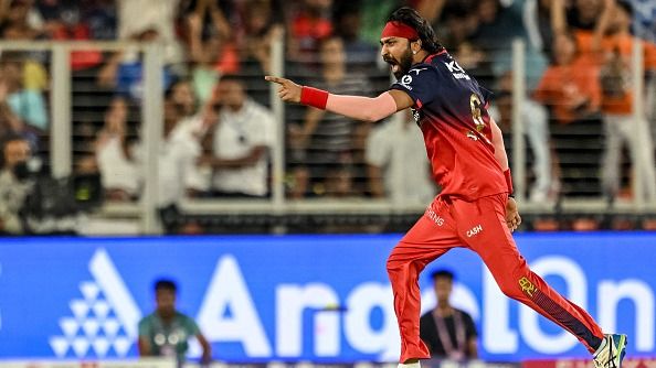 क्रुणाल पंड्या के IPL ट्रॉफी उठाते ही छोटे भाई हार्दिक पंड्या के निकले आंसू, मुंबई इंडियंस के कप्‍तान ने कही दिल की बात