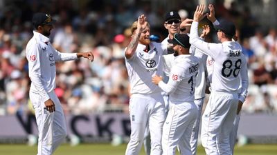 IND vs ENG: भारत के खिलाफ पहले टेस्ट के लिए इंग्लैंड टीम का ऐलान, 3 साल से बाहर चल रहे खिलाड़ी की वापसी, ये चेहरे भी लौटे SportsTak Hindi