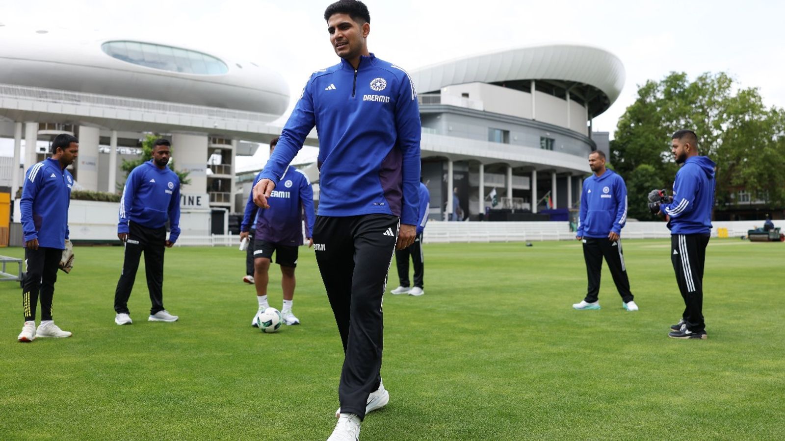 EXCLUSIVE: भारत -इंग्लैंड सीरीज के सबसे बड़े हथियार की पहली झलक, शुभमन गिल की टीम इंडिया को कैसे 'रंग' कर सकता है परेशान? EXCLUSIVE: भारत -इंग्लैंड सीरीज के सबसे बड़े हथियार की पहली झलक, शुभमन गिल की टीम इंडिया को कैसे 'रंग' कर सकता है परेशान?