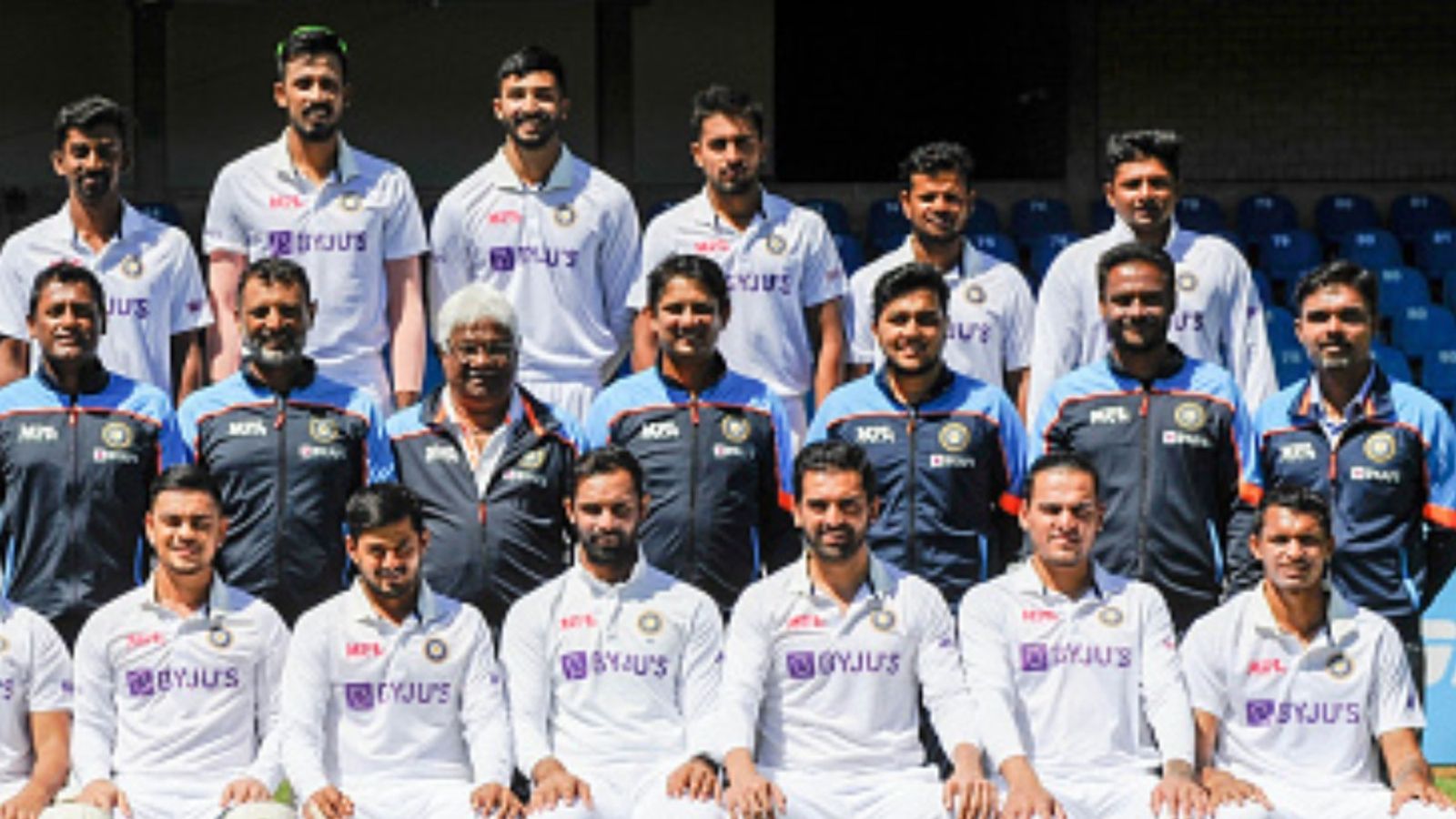 तीन बार भारतीय टेस्ट स्क्वॉड का बना हिस्सा फिर भी नहीं मिला खेलने का मौका, अब इस सूरमा ने बदल ली टीम तीन बार भारतीय टेस्ट स्क्वॉड का बना हिस्सा फिर भी नहीं मिला खेलने का मौका, अब इस सूरमा ने बदल ली टीम