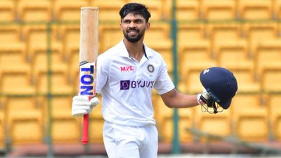 इंग्लैंड दौरे पर जाएंगे चेन्नई सुपर किंग्स के कप्तान ऋतुराज गायकवाड़, टीम के लिए खेल सकते हैं पांच रेड बॉल मैच SportsTak Hindi