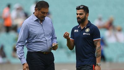 'विराट कोहली के संन्यास पर रवि शास्त्री ने BCCI को ठहराया जिम्मेदार, बोले- इसे बातचीत से संभाला जा सकता था, अगर... SportsTak Hindi