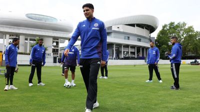 IND vs ENG: शुभमन गिल ने इंग्लैंड के खिलाफ टेस्ट सीरीज से पहले भारतीय खिलाड़ियों को दिया संदेश, बोले- मैदान पर बचने... SportsTak Hindi