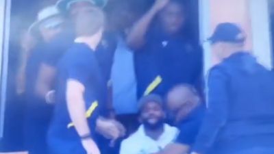 WTC Final : 27 साल बाद ICC ट्रॉफी जीती साउथ अफ्रीका तो रोने लगे टेम्बा बवुमा, लॉर्ड्स की बालकनी में कप्तान ने सिर झुकाया तो...VIDEO Temba Bavuma started crying after South Africa's victory