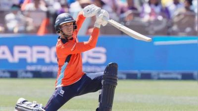 MLC 2025: IPL में 9 करोड़ लेकर सुपरफ्लॉप रहे फ्रेजर मैक्गर्क का अमेरिका में बल्ला बोला, 38 गेंद में उड़ाए 11 छक्के, नाइट राइडर्स को जमकर धोया, उन्मुक्त चंद भी नहीं बचा सके हार SportsTak Hindi