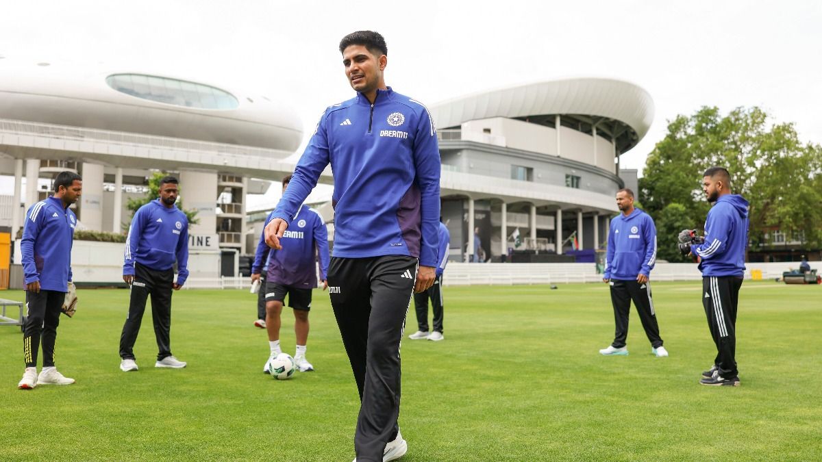 IND vs ENG :'रोहित भाई गाली भी देते हैं तो...', शुभमन गिल ने हिटमैन और विराट कोहली की कप्तानी पर दिया ये विस्फोटक बयान 