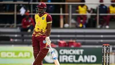 IPL 2025 में अनसोल्ड रहे बल्लेबाज की हाहाकारी पारी के दम पर वेस्टइंडीज ने बनाया अपना दूसरा सबसे बड़ा T20 स्कोर, 62 रन से तीसरा मैच जीत सीरीज पर जमाया कब्जा SportsTak Hindi