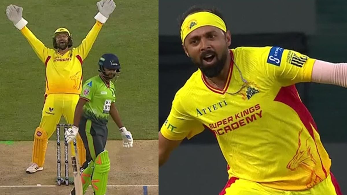 जिया उल हक (दाएं)