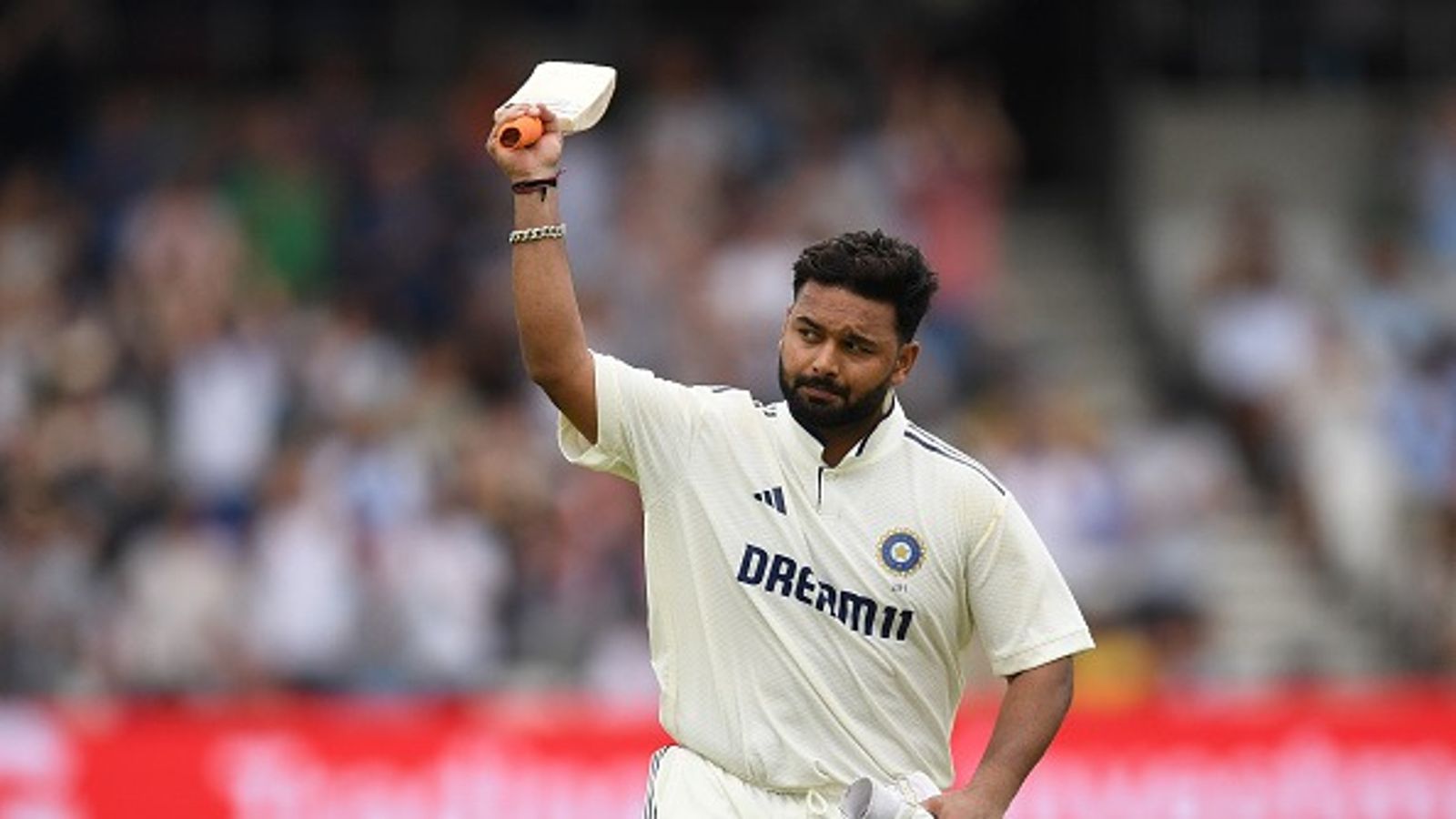 ऋषभ पंत ने अपने शॉट्स से इंग्लैंड फैंस का किया भरपूर मनोरंजन तो स्टुअर्ट ब्रॉड ने कह दी बड़ी बात, बोले- आज तक मैंने... ऋषभ पंत ने अपने शॉट्स से इंग्लैंड फैंस का किया भरपूर मनोरंजन तो स्टुअर्ट ब्रॉड ने कह दी बड़ी बात, बोले- आज तक मैंने...