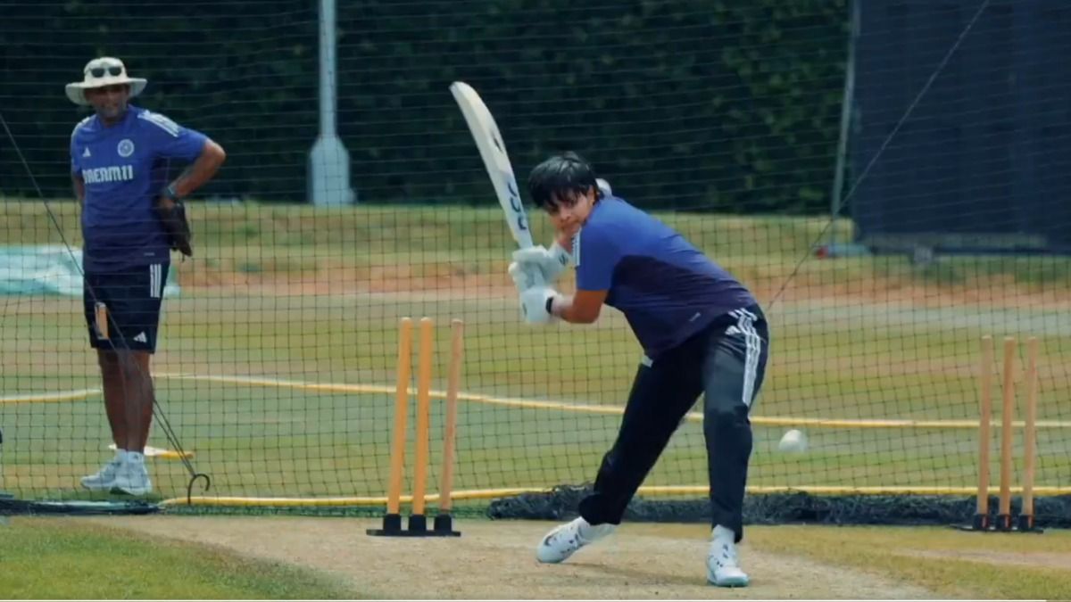 शेफाली वर्मा प्रैक्टिस के दौरान.