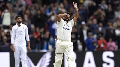 ऋषभ पंत ने अतरंगी अंदाज में उड़ाया शतक, पहली बार दोनों पारियों में किया कमाल, इस दिग्गज की बराबरी की SportsTak Hindi