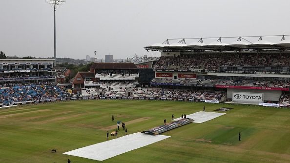 IND vs ENG: आखिरी दिन लीड्स में हो सकती है झमाझम बारिश, इंग्लैंड या भारत, किसका होगा नुकसान? जानें खराब मौसम से कौन डरा