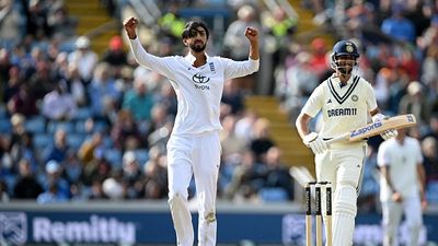 हैरी ब्रूक ने इस भारतीय बल्लेबाज को अपनी जाल में फंसाने के लिए पहले उकसाया, फिर वो हुआ जिसपर फैंस ने पकड़ लिया माथा, VIDEO SportsTak Hindi